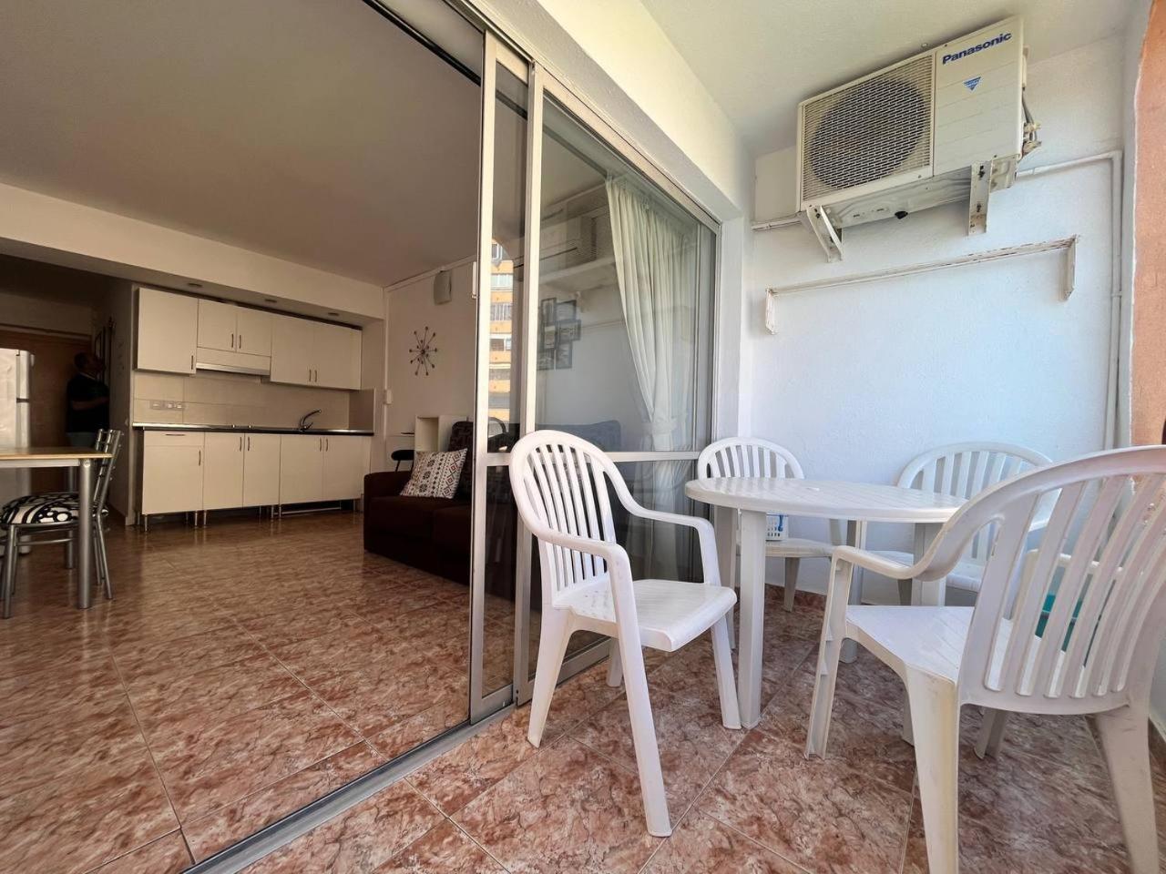 Estudio Con Tres Piscinas Comunitarias Y Pista De Tenis Roses Eksteriør billede