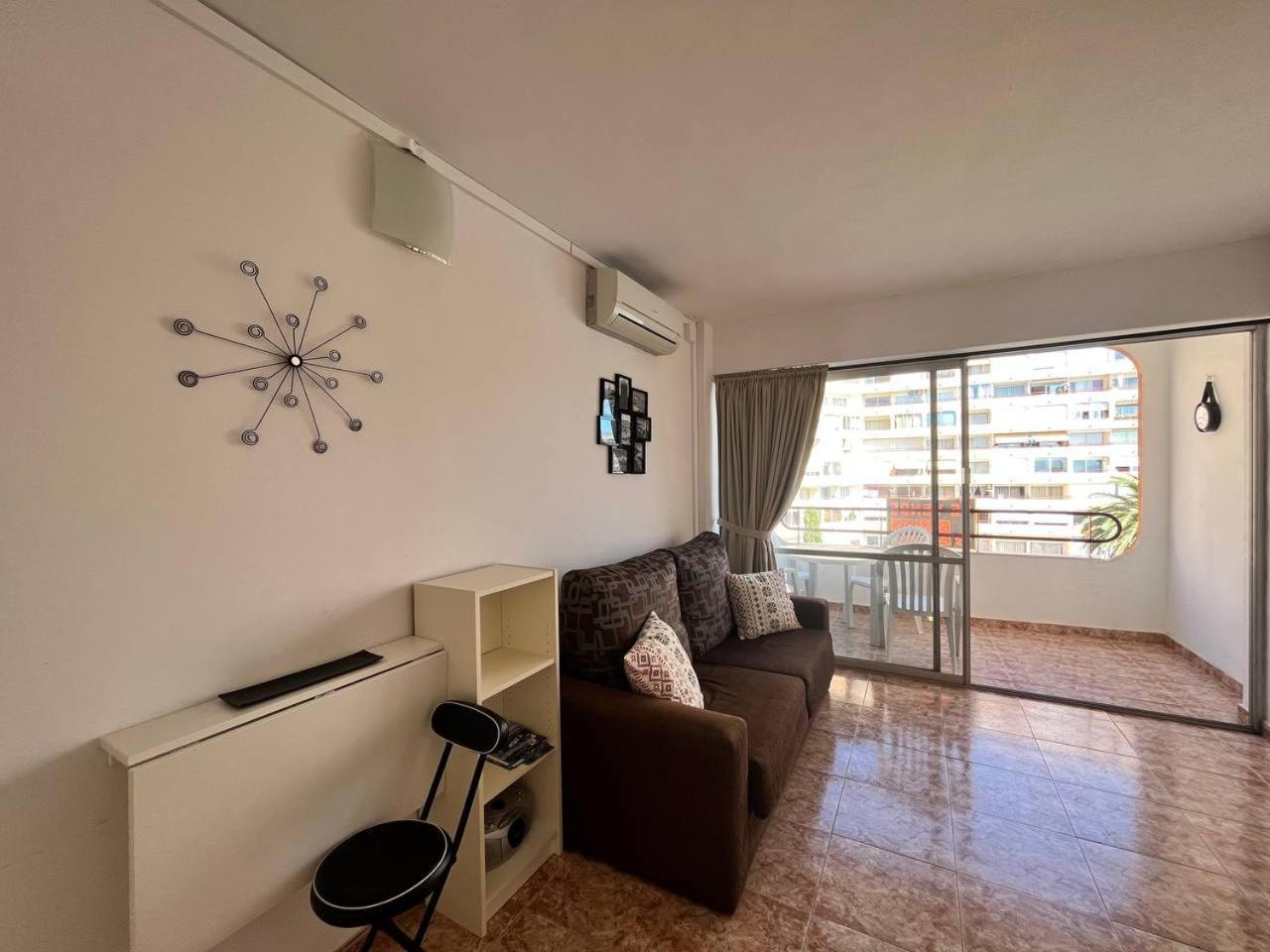 Estudio Con Tres Piscinas Comunitarias Y Pista De Tenis Roses Eksteriør billede