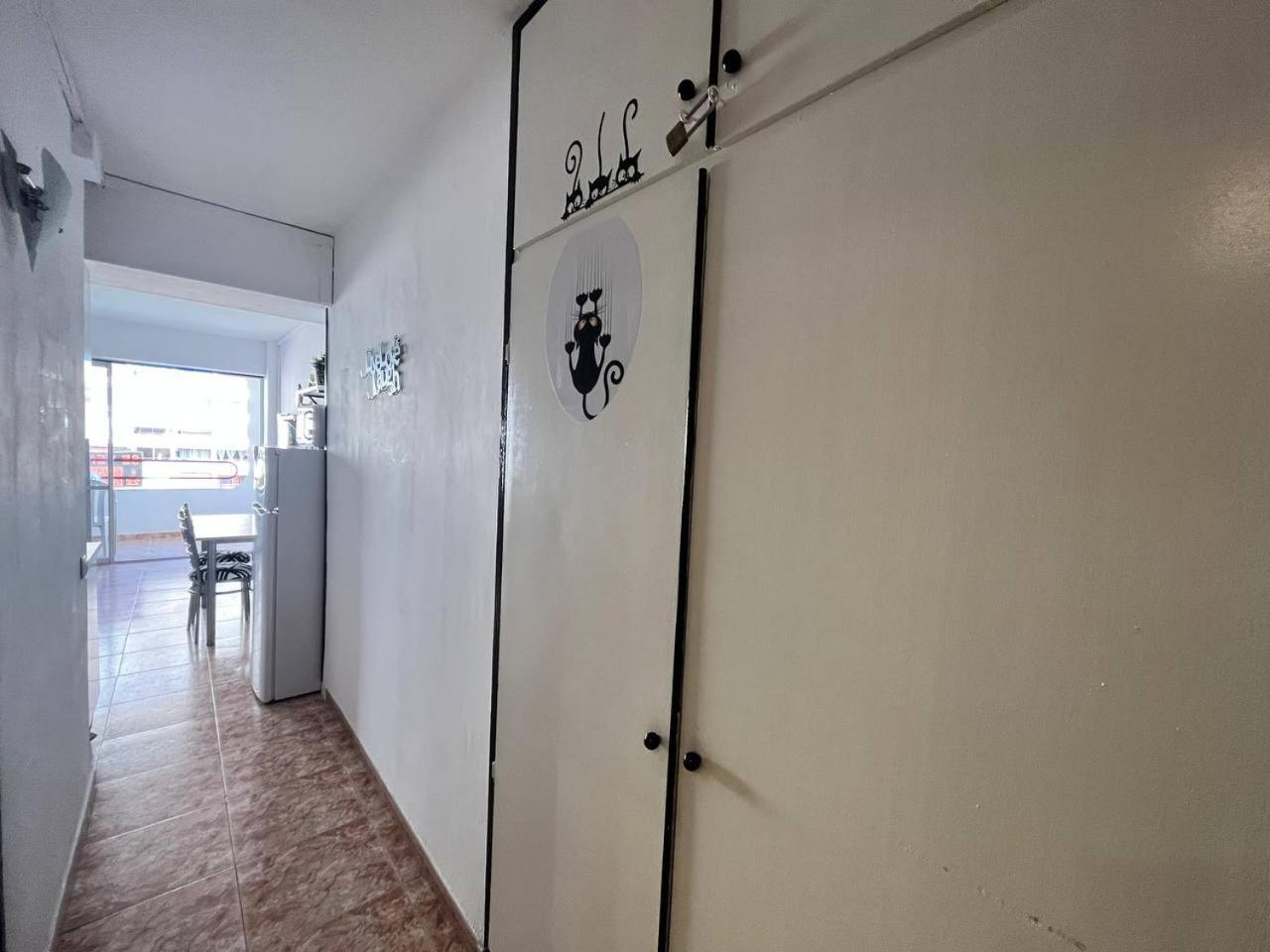 Estudio Con Tres Piscinas Comunitarias Y Pista De Tenis Roses Eksteriør billede