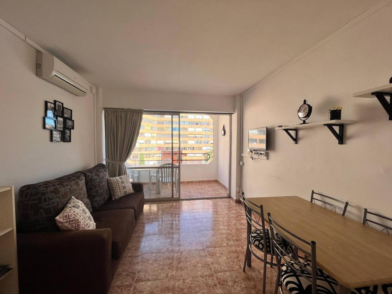 Estudio Con Tres Piscinas Comunitarias Y Pista De Tenis Roses Eksteriør billede