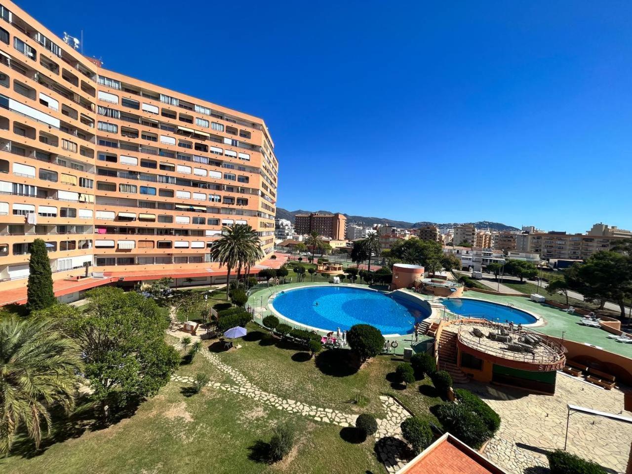 Estudio Con Tres Piscinas Comunitarias Y Pista De Tenis Roses Eksteriør billede